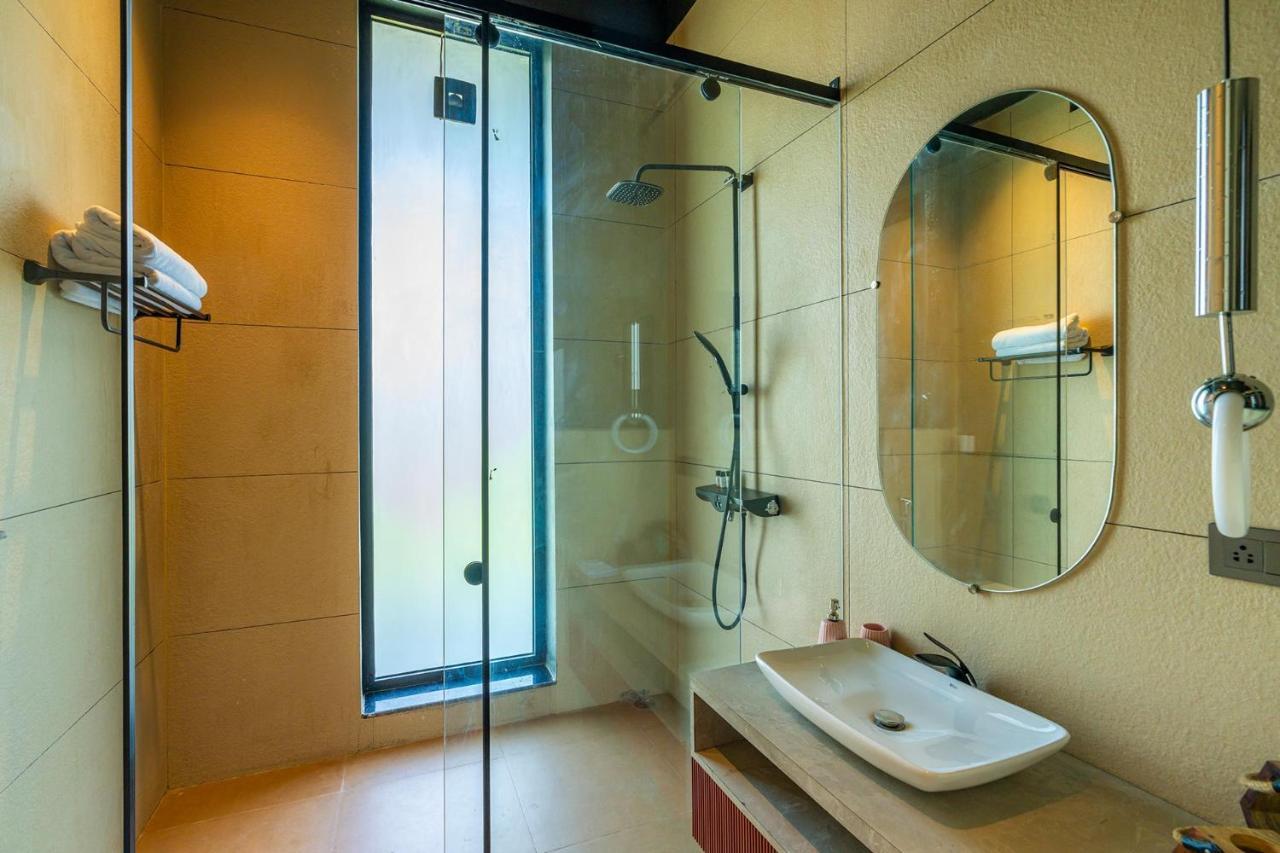 Stayvista'S Anantam - Luxury 4Br Villa With Huge Swimming Pool In Delhi Nueva Delhi Exterior foto